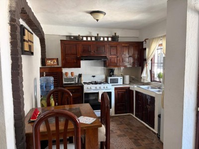 Kitchen and dining area in Cielo Suite